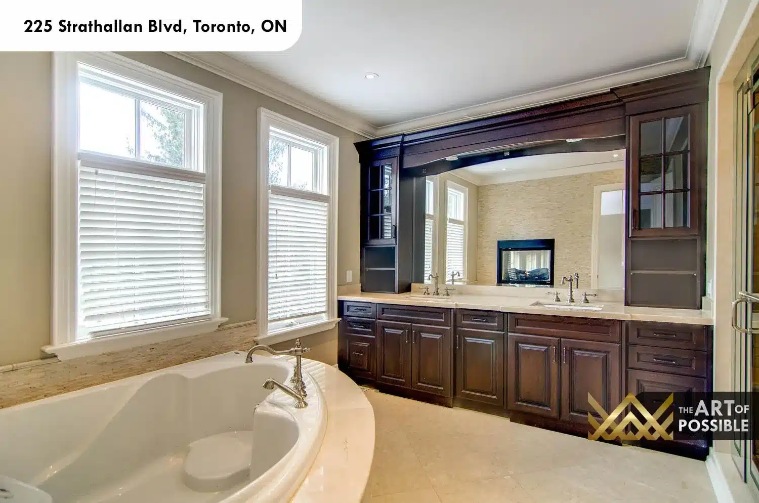 225 Strathallan Blvd Toronto - Primary ensuite double vanity with espresso cabinetry