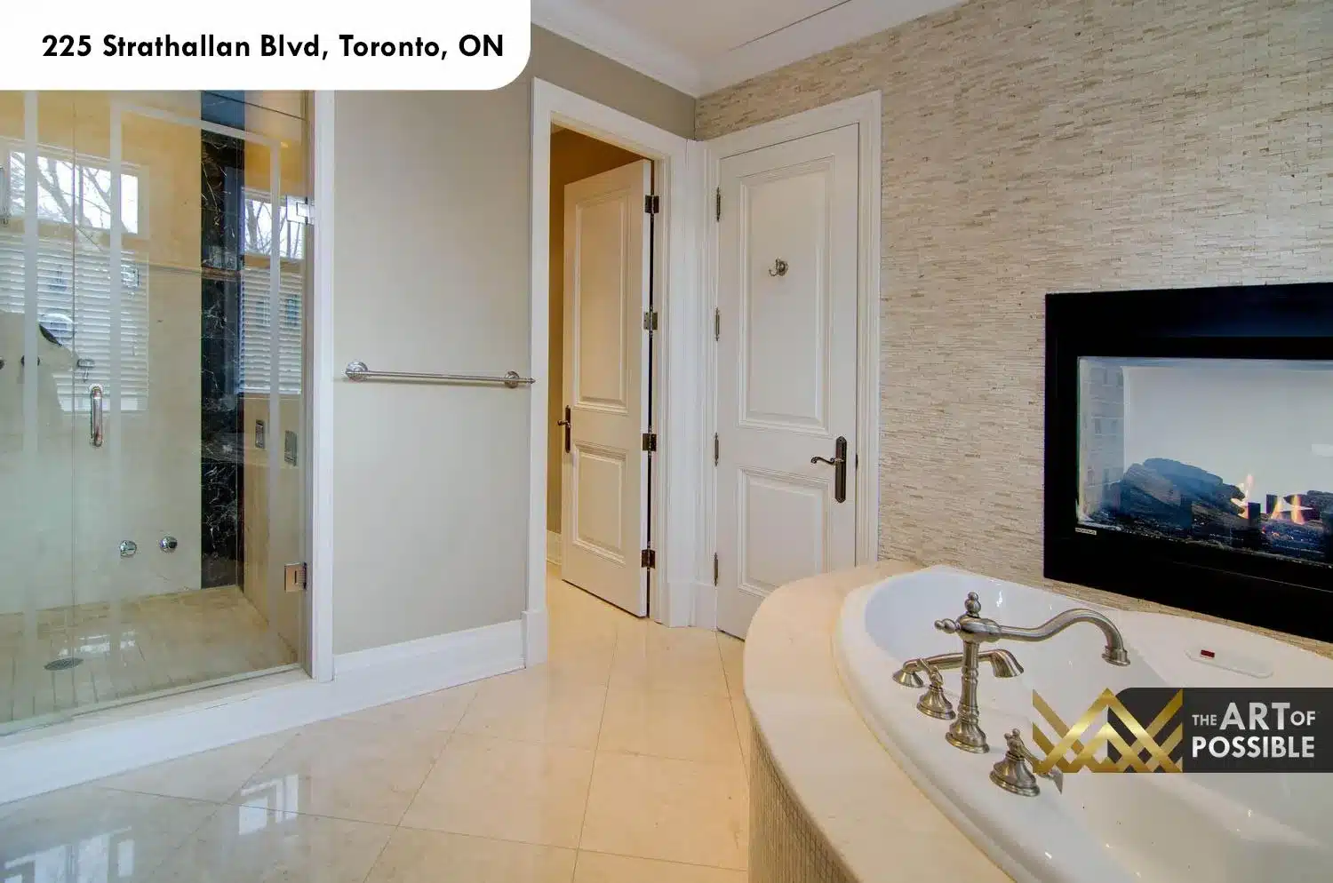 225 Strathallan Blvd Toronto - Primary ensuite soaker tub and fireplace