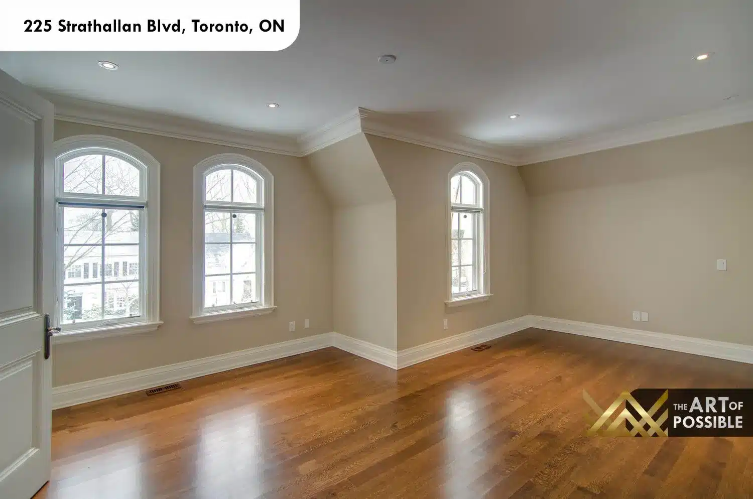 225 Strathallan Blvd Toronto - Second bedroom with arched dormer windows