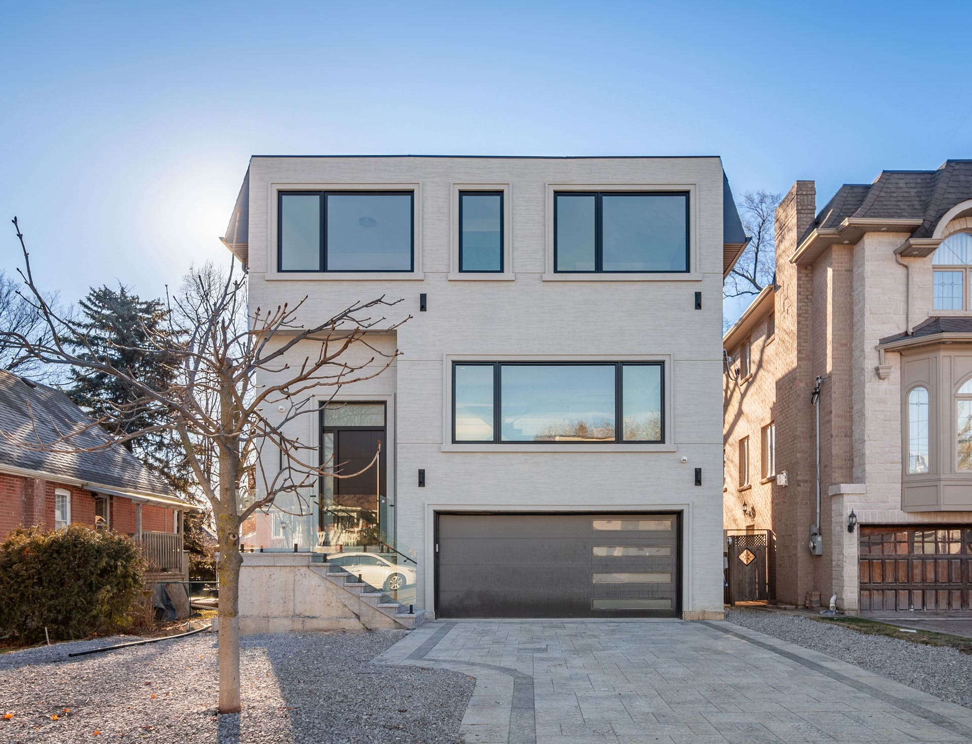 183 Poyntz Ave, view 3
