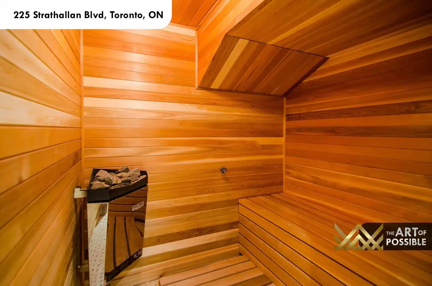 225 Strathallan Blvd Toronto - Cedar sauna with electric stone heater