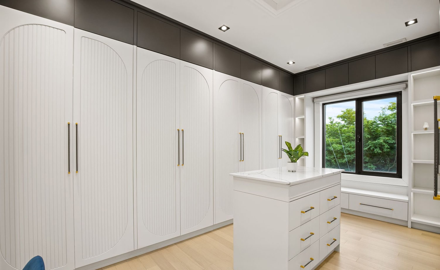Guest bedroom with custom closet system