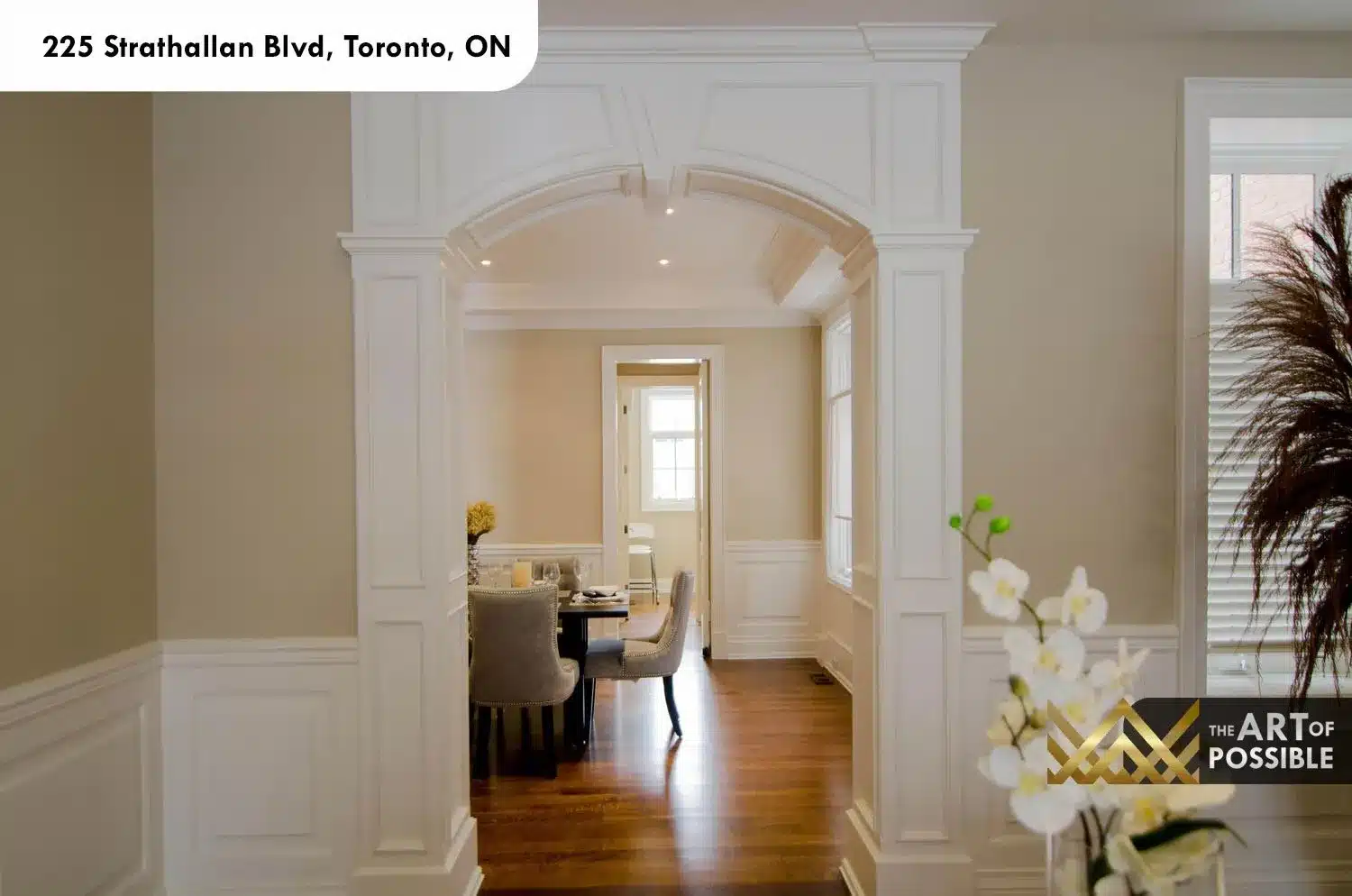 225 Strathallan Blvd Toronto - Dining room archway entrance